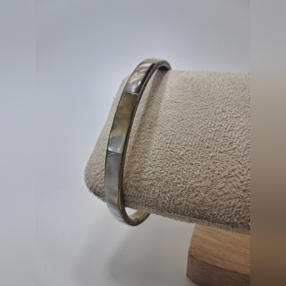 Vintage Mother Of Pearl Silver Tone Bangle - Picture 2 of 4